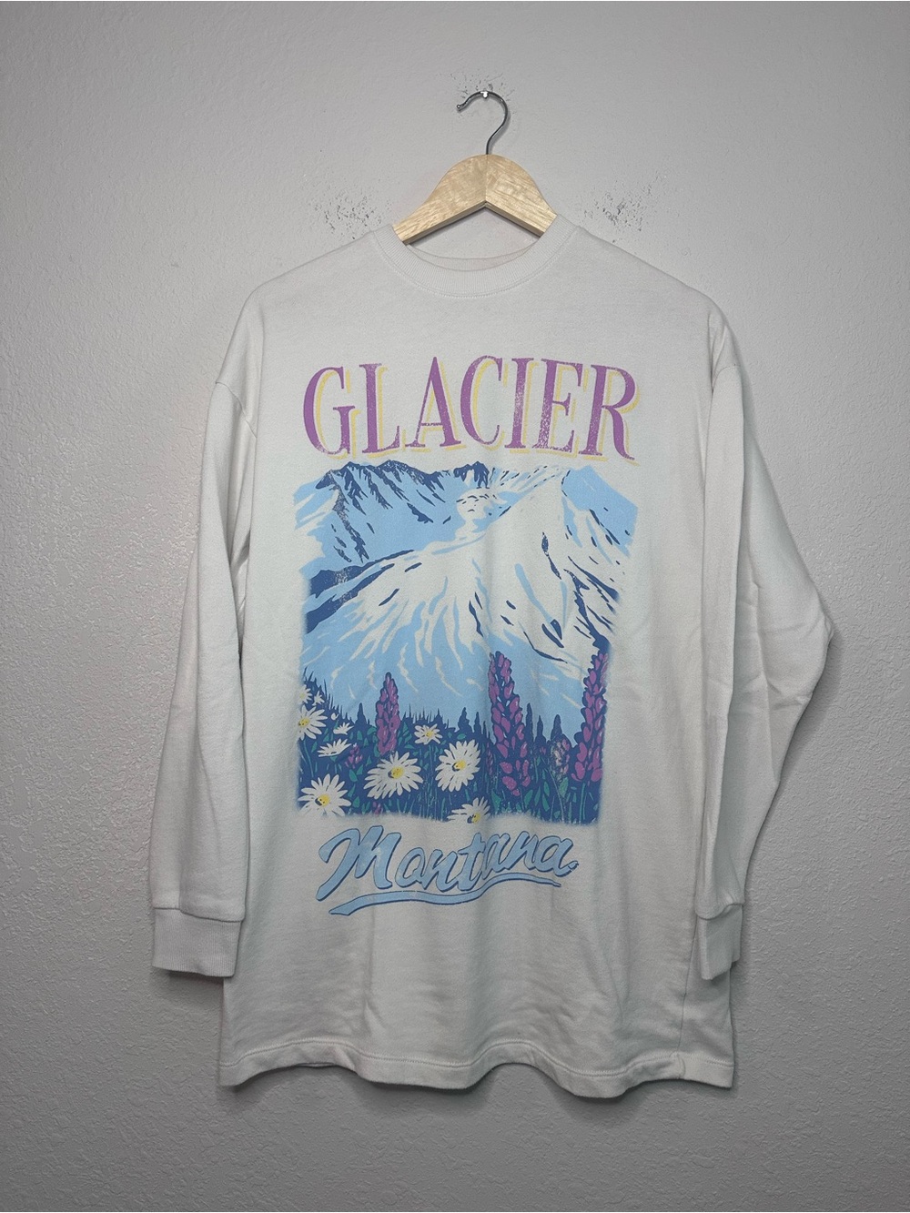 Grayson Threads Glacier Cream Oversized Crewneck Sweatshirt Size Small